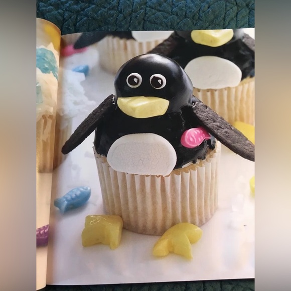 🍪 CUPCAKES, COOKIES & PIES, OH MY! BOOK 🍪 - Picture 3 of 5